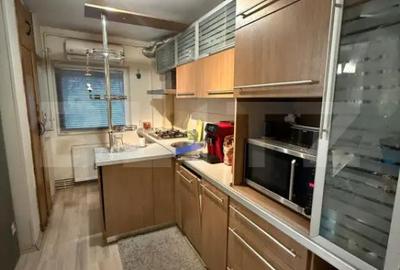 Apartament cu 4 camere decomandat în 9 Mai - 18