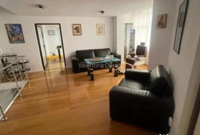 Spațiu comercial, de 260 mp, în Central - 4