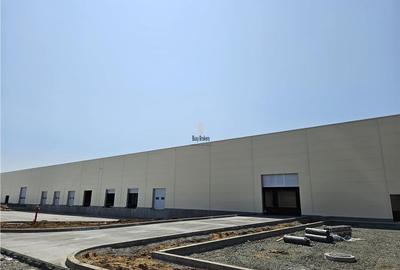 Spatii Industriale - 9000 mp - Productie - Depozitare - Distributie - 9