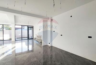 Casă cu 4 camere cu Canalizare în Apărătorii Patriei - 3