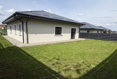 Casă cu 4 camere în Valea Adâncă - 2