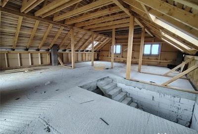 Casă cu 3 camere cu Teren 1690 Mp în Toplița - 11