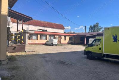 Spațiu comercial, de 600 mp, în Central - 4