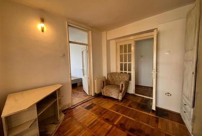 Apartament cu 3 camere semidecomandat, mobilat în Central - 32