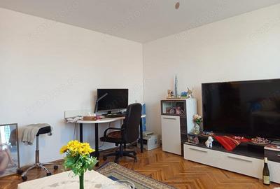 Apartament cu 4 camere decomandat în Progresul - 16