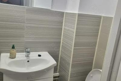 Inchiriez apartament 3 camere - 6