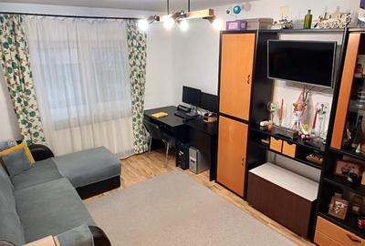 Apartament cu 3 camere decomandat în Centrul Civic - 1