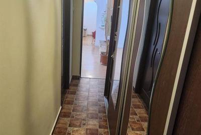 Apartament cu 3 camere semidecomandat în Berceni - 14