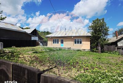 Casă cu 2 camere cu Teren 555 Mp în Ungureni - 9
