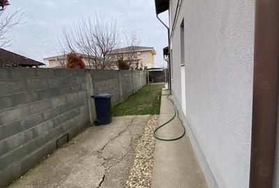 Ghiroda, casa tip duplex, finisata pe exterior, Parter+Mansarda+Pod, 115 mp utili, pre? 185000 euro - 2