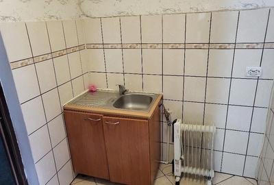 Garsonieră nedecomandată în Central - 2