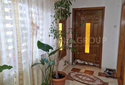Casă cu 5 camere cu Canalizare în Central - 13