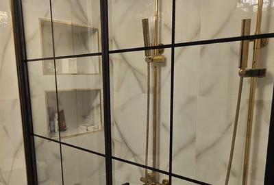 Apartament cu 4 camere în Central - 2