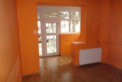 Inchiriere spatiu comercial 70 mp, zona centrala - 3