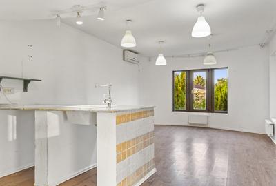 Vilă eleganta, spatioasa, suprafata utila 200 mp, teren 763 mp, Tărtășești - 14