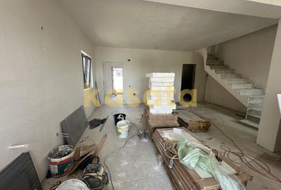 Casă individuală cu 4 camere cu Canalizare în Sud - 6