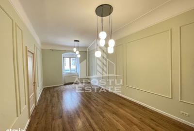 Spațiu comercial, de 63 mp, în P-ța Unirii - 4