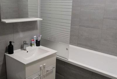 Apartament cu 2 camere decomandat în Tractorul - 4