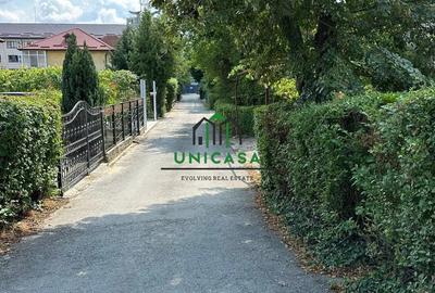 Casă cu Teren 341 Mp în Central - 2