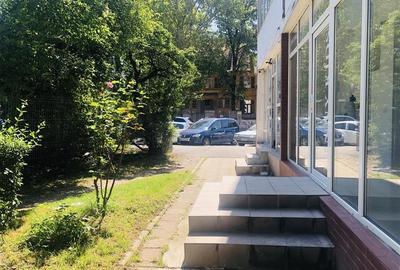 SPATIU CU VAD IN CENTRUL CIVIC LANGA MALL AFI - 8