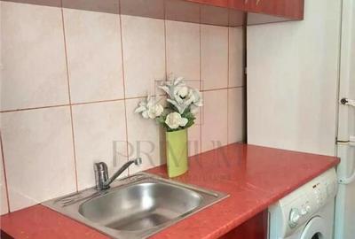 Garsoniera Renovata - Etaj Intermediar - Baie Proprie - Zona - 2