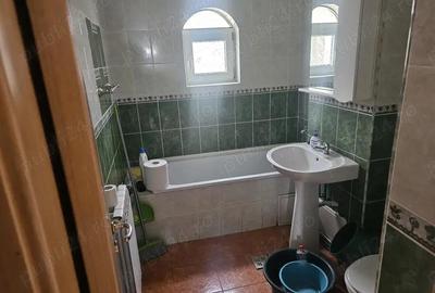 Casă cu 6 camere cu Teren 15000 Mp în Galata - 3