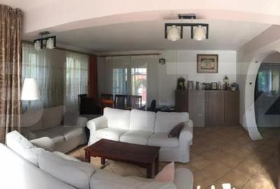 Casă cu 7 camere cu Teren 537 Mp în Micro 3 - 9