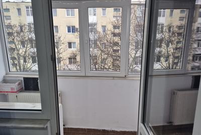 Apartament cu 2 camere semidecomandat în Trivale - 3
