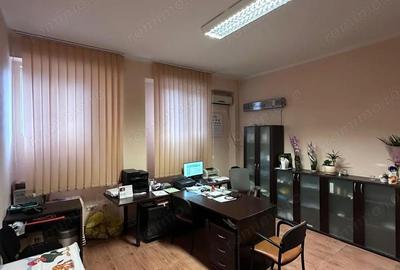 Spațiu comercial, de 81 mp, în Medicină - 3
