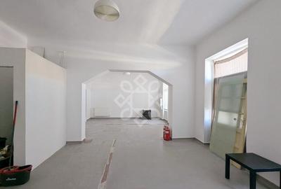 Casa cu vad comercial in Salonta - 1