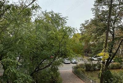 Apartament 4 camere zona Titan metrou - 1