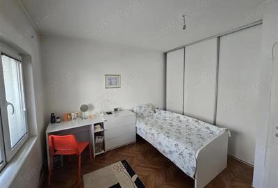 Vanzare apartament de doua camere zona Obor - 2
