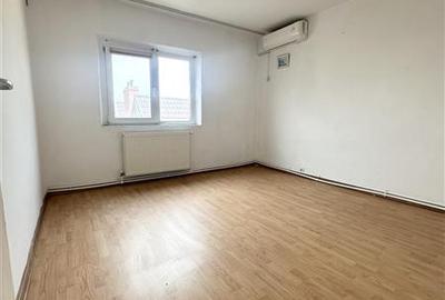 Apartament cu 4 camere decomandat în Km 4-5 - 8