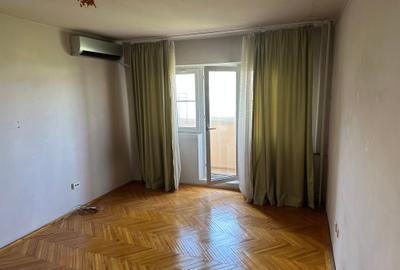 Vânzare apartament 3 camere decomandat - 2