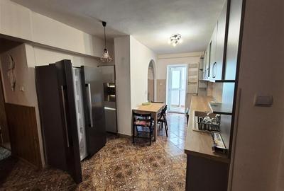 Inchiriere apartament 3 camere decomandate, modern, utilat, Racadau - 8