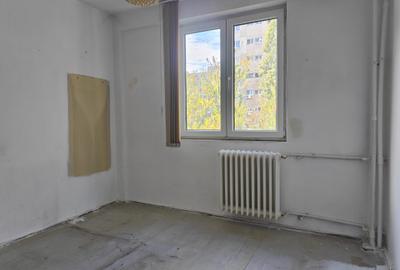 Apartament cu 3 camere decomandat în Giurgiului - 2