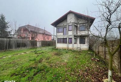 Casă cu 4 camere în Leamna de Sus - 12