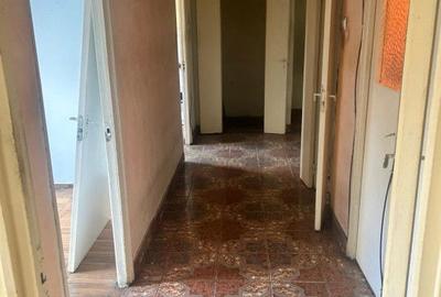 Apartament cu 3 camere în Traian - 11