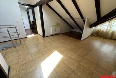 Apartament cu 3 camere decomandat în Central - 11