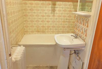 Apartament cu 3 camere semidecomandat în Lacul Tei - 1