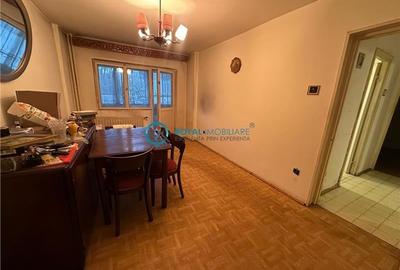 Royal Imobiliare - Vanzare apartament 2 camere zona Repulicii - 2