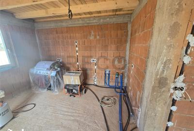 Casă cu 3 camere cu Teren 545 Mp în Girișu de Criș