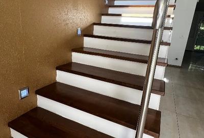 Duplex cu 5 camere cu Canalizare în Grădiște - 2