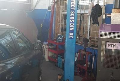 Spațiu comercial, de 328 mp, în Militari - 2