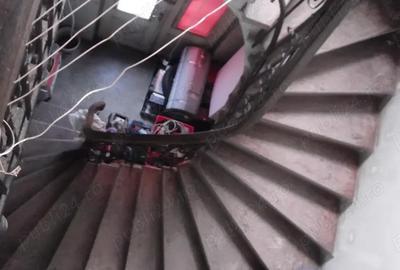 Casă cu 6 camere cu Teren 300 Mp în Vitan - 8