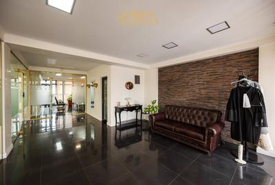 Casă individuală cu 8 camere cu Canalizare în Ultimul leu - 19