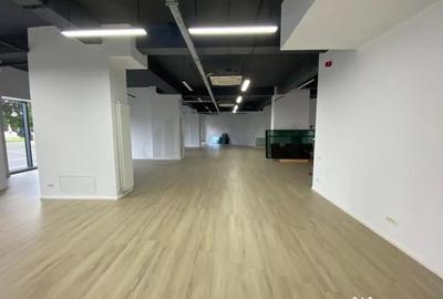 Spațiu comercial, de 273 mp, în Central