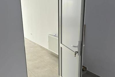 Spațiu comercial, de 60 mp, în Central - 7