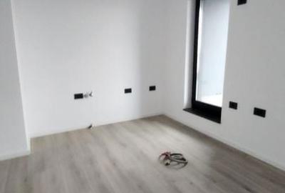 Apartament cu 3 camere semidecomandat în Dâmbul Rotund - 1