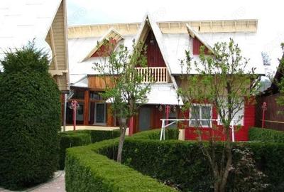 Casă cu 6 camere cu Teren 3500 Mp în Brebu - 1